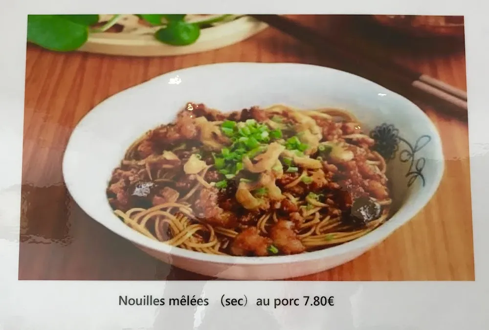Nouilles Mêlées Sec Au Porc